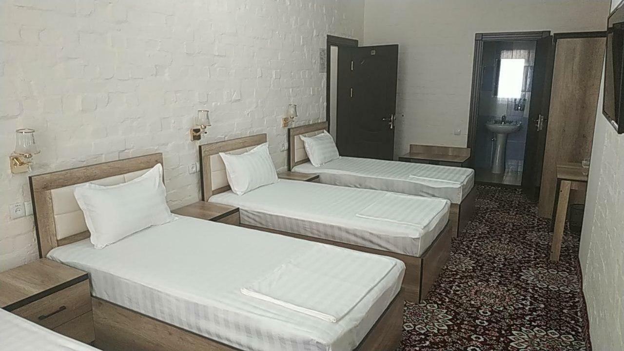 Orient Star Hotel Tasjkent Buitenkant foto